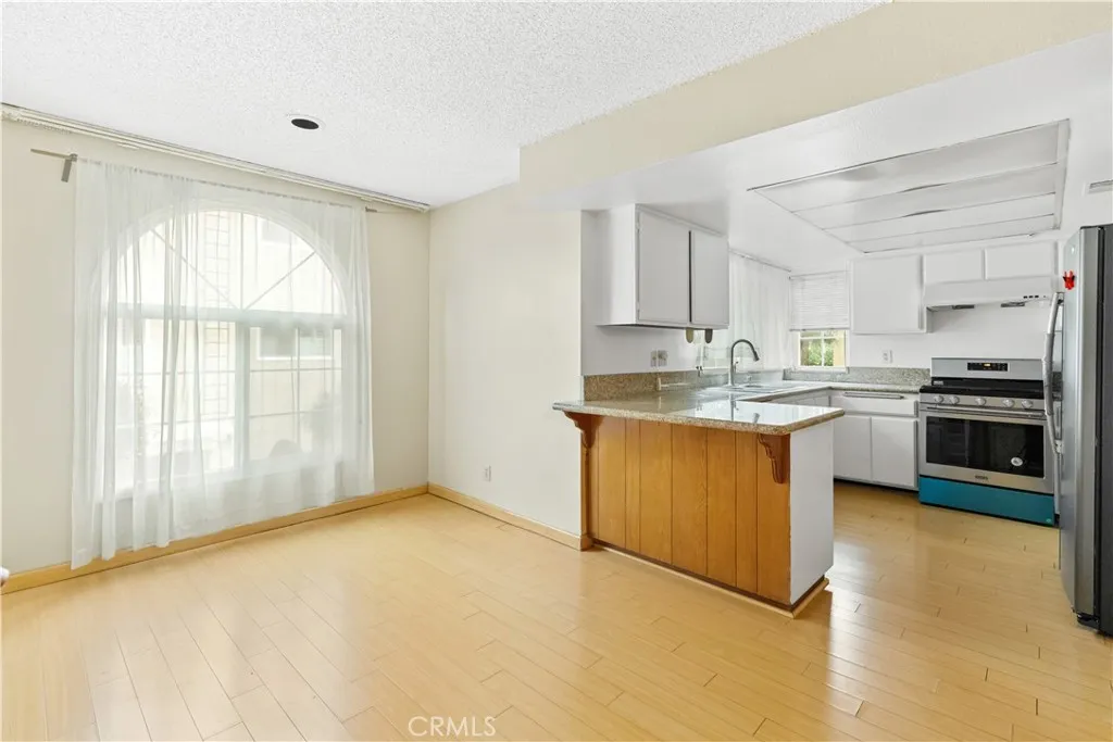 825 E Newmark Avenue A, Monterey Park, California 91755 home-pic-9